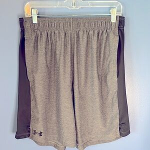 Under Armour- MEN LG. shorts, gray/black, poly/elastane blend shorts, drawstring